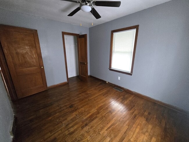 Building Photo - 605 S Dudley St