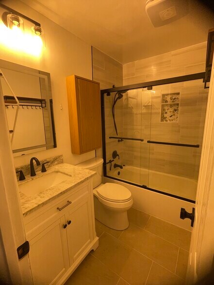 Building Photo - 18207 Leman Lake Dr