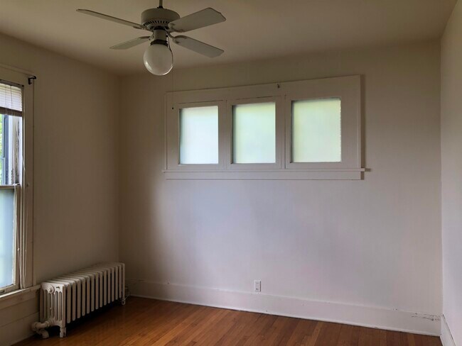 Building Photo - 901 Spaight St