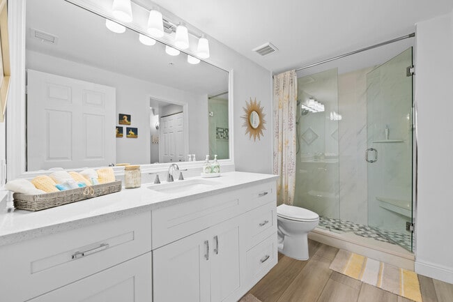 Building Photo - 720 S Sapodilla Ave