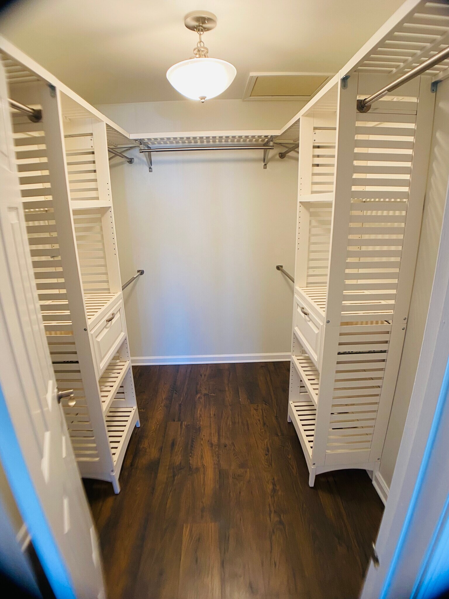 Building Photo - 305 Shepherds Way