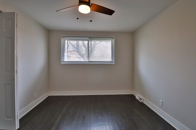 Building Photo - 16039 Marian Dr