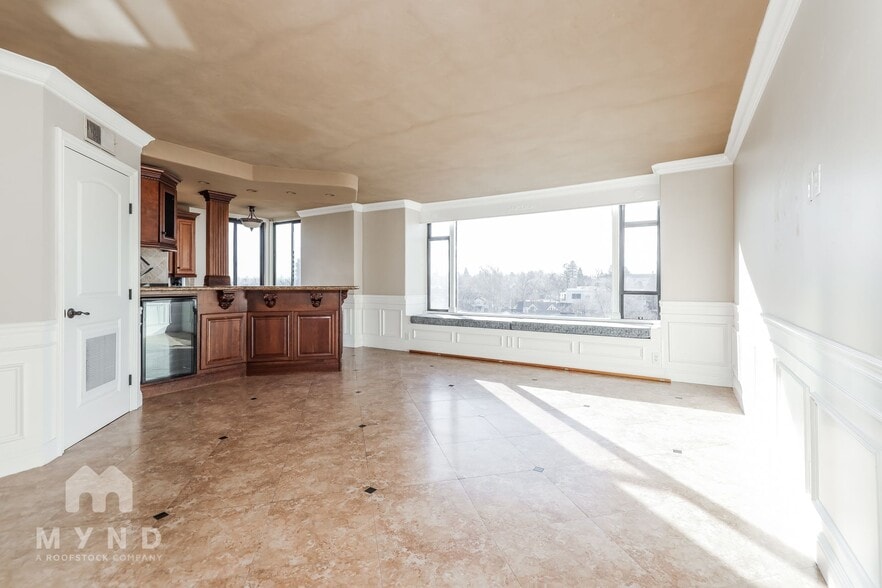 Building Photo - 280 Island Ave