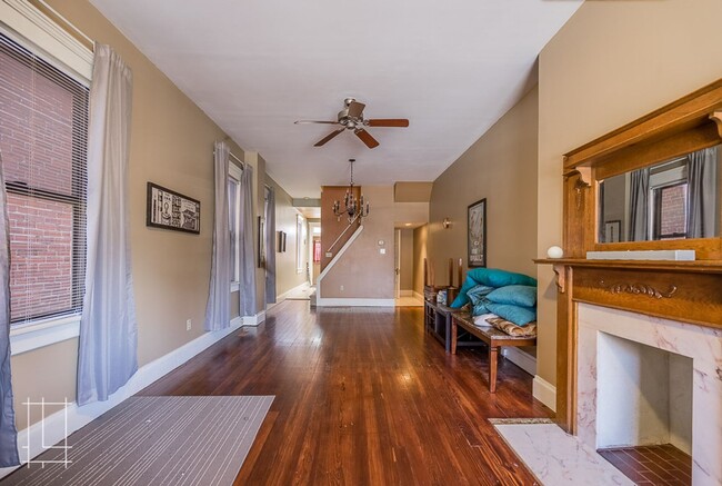 Building Photo - 860 Summit St