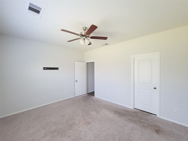 Building Photo - 23330 Kinsfolk Dr