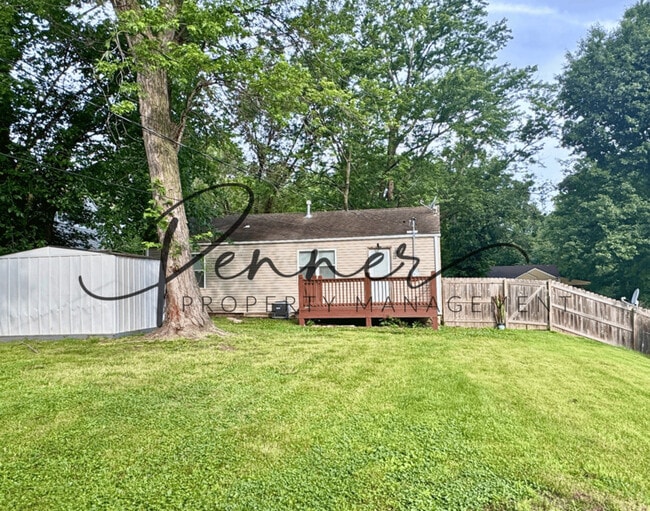 Building Photo - 10003 Oakley Ave