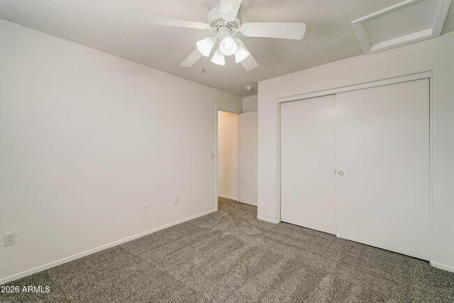 Building Photo - 15635 N 29th St