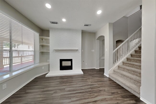 Building Photo - 23134 Beech Canyon Dr