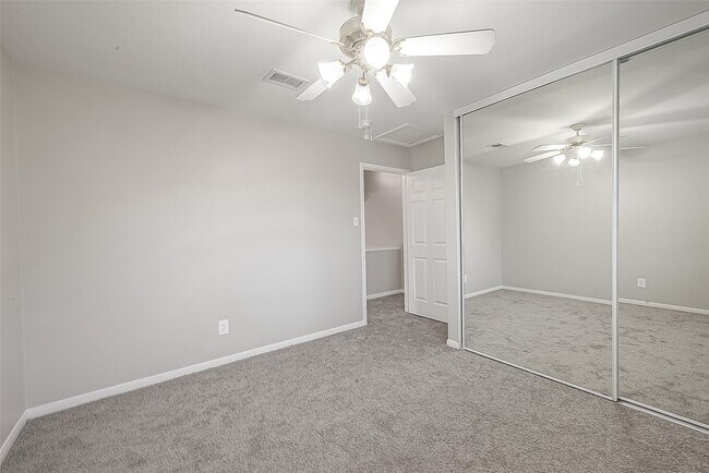 Building Photo - 1614 Talbrook Dr