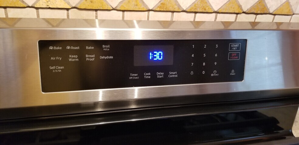 Building Photo - 1596 Schmidt Rd