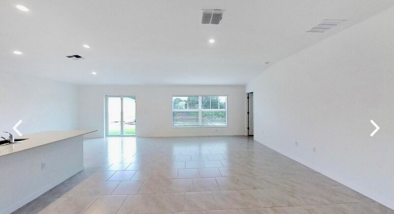 Building Photo - 3306 25th St SW