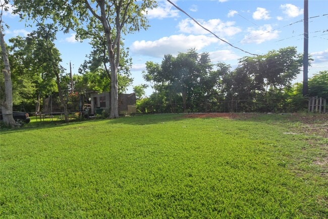 Building Photo - 15423 Campden Hill Rd