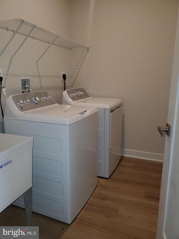 Building Photo - 1730 Atlas Dr