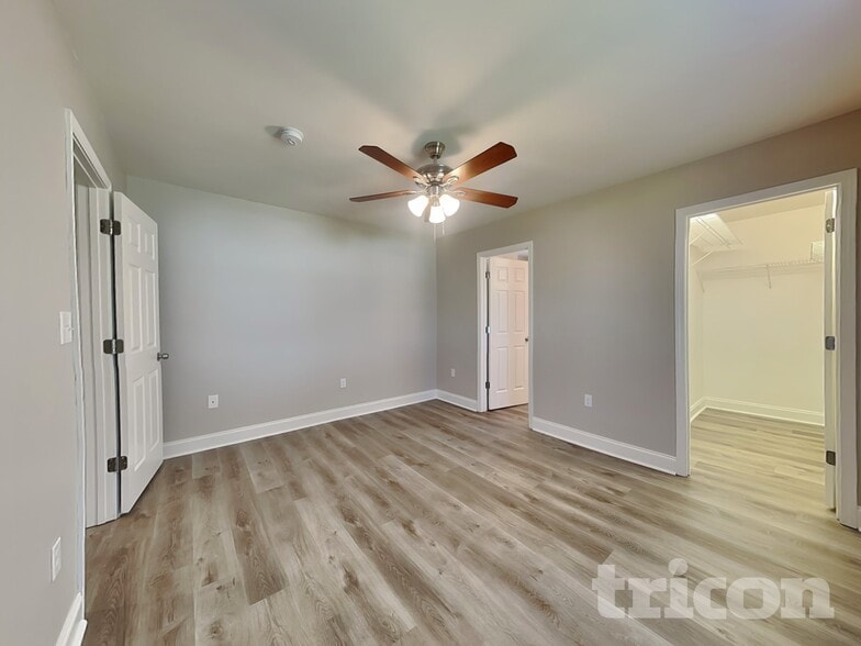 Building Photo - 2010 Beauty St