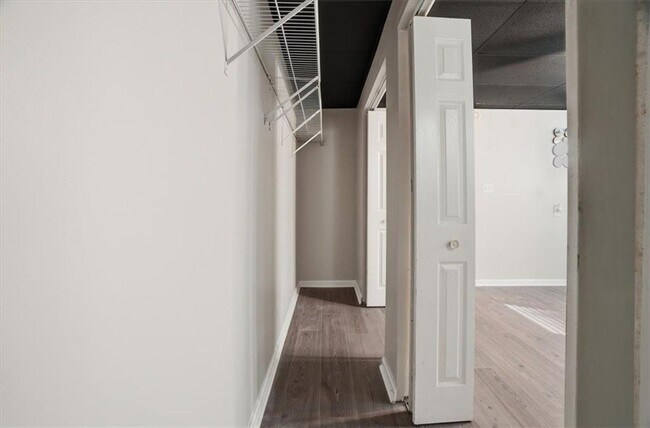 Building Photo - 2785 Shoemaker Ln