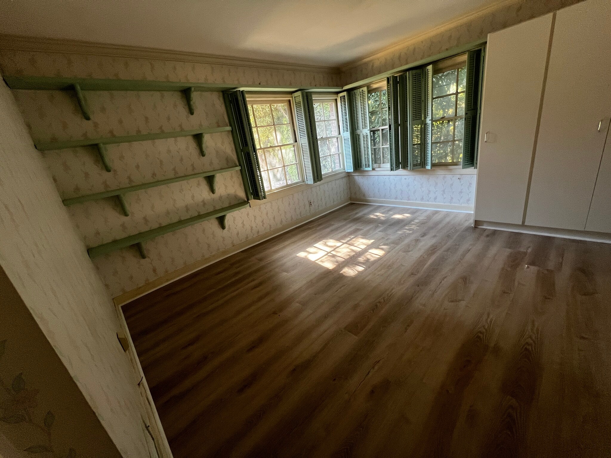 Building Photo - 1110 Sutton Way