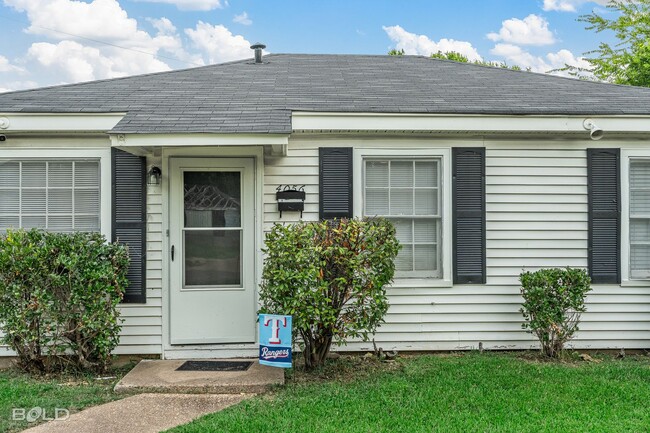 Building Photo - Home For Rent!