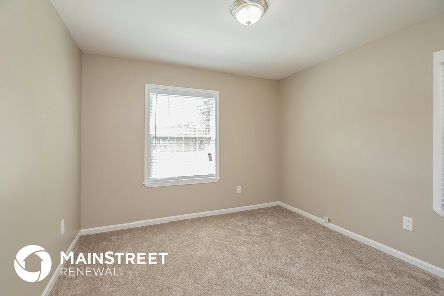 Building Photo - 6394 Waikiki Way