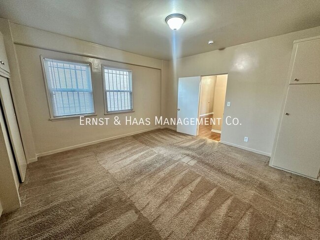 Building Photo - Amazing East Village Apartment Home in Pri...