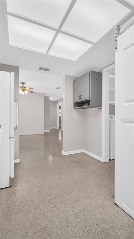 Building Photo - 5831 Hillside St