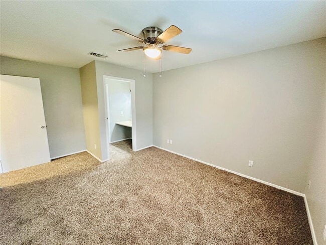 Building Photo - 1314 Southport Dr