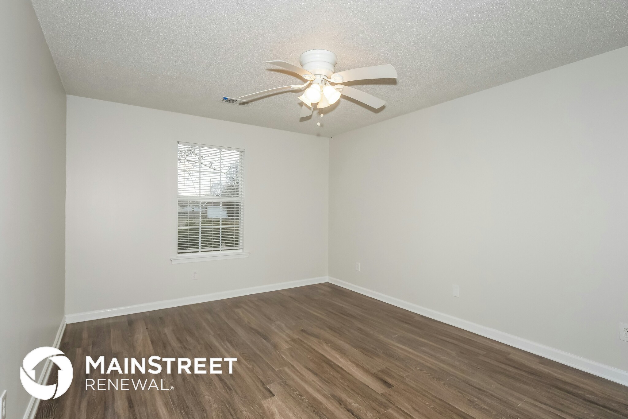 Building Photo - 4696 Crestfield Rd