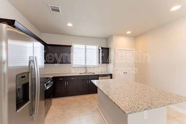 Building Photo - 354 Hortus Dr