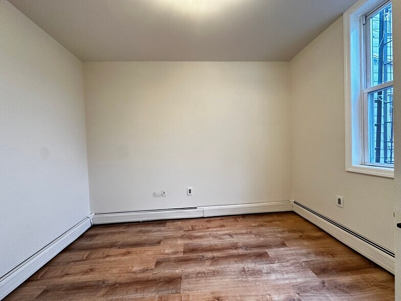 Bedroom - 226 70th St