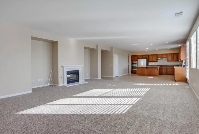 Building Photo - 1059 Vista Pointe Blvd