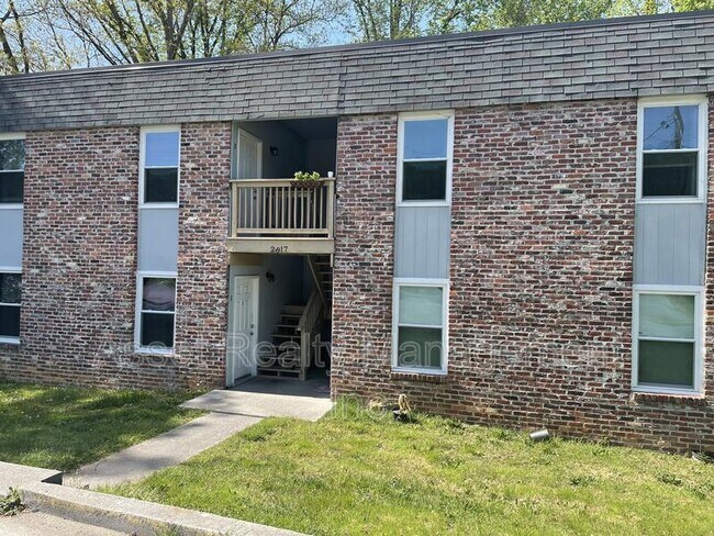 Building Photo - 2817 Colt Dr NE