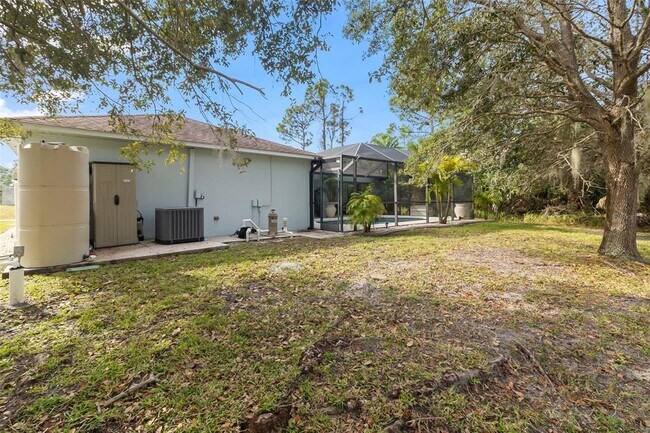 Building Photo - 1728 Kadashow Ave