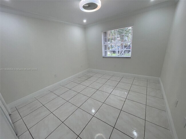 Building Photo - 8482 NW 166th Terrace