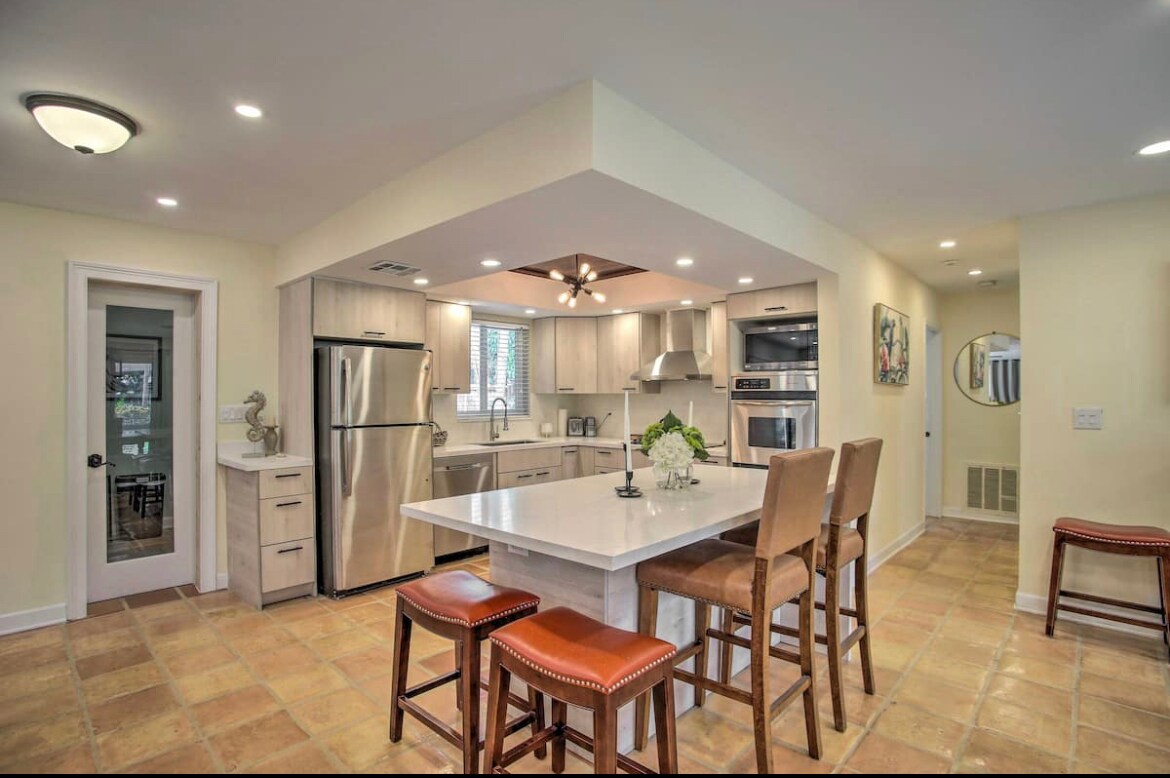 Building Photo - 2169 Imperial Point Dr