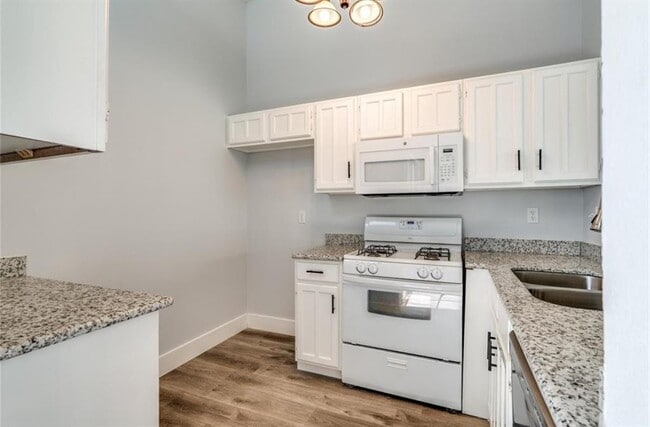 Building Photo - 6420 Horsepen Bayou Dr