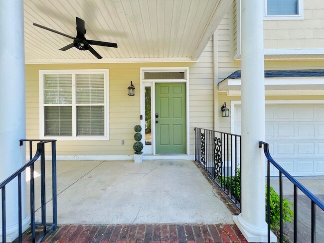 Building Photo - 933 Mitchell Ln