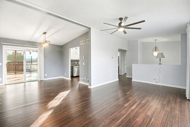 Building Photo - Beautiful updated Country Home