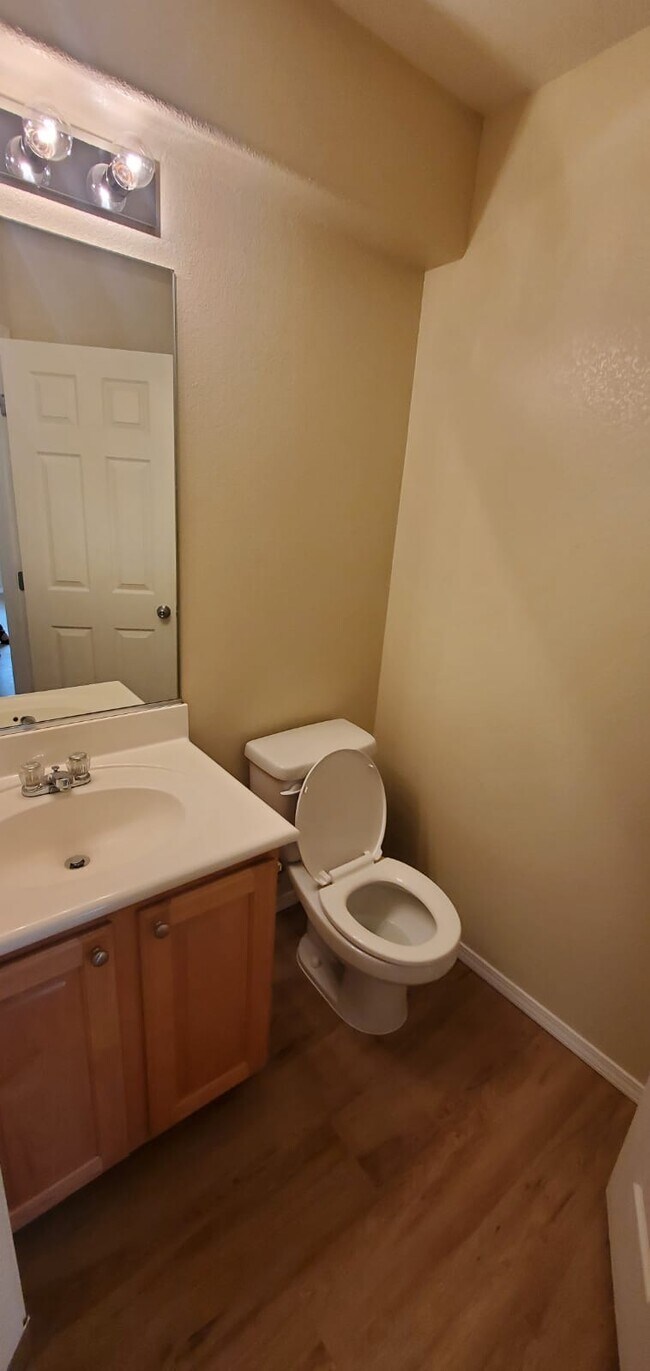 Building Photo - 3916 Pia Rosetta St