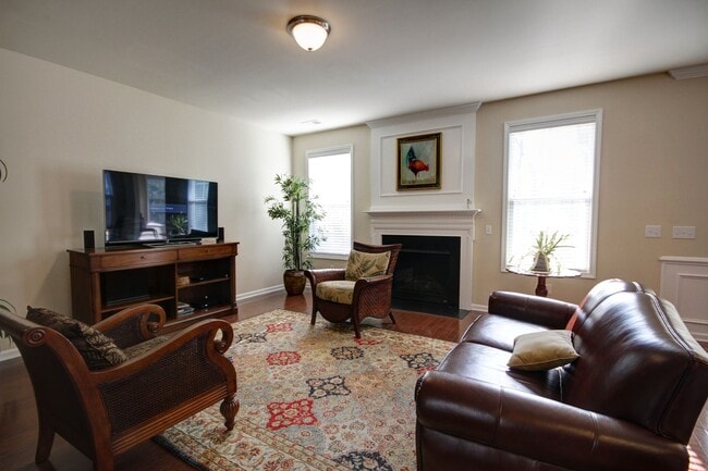 Building Photo - Stunning 4 bedroom in Park West - Mt. Pleasant