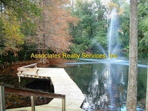 Building Photo - Beautiful Boardwalk - Location, Location, Location!