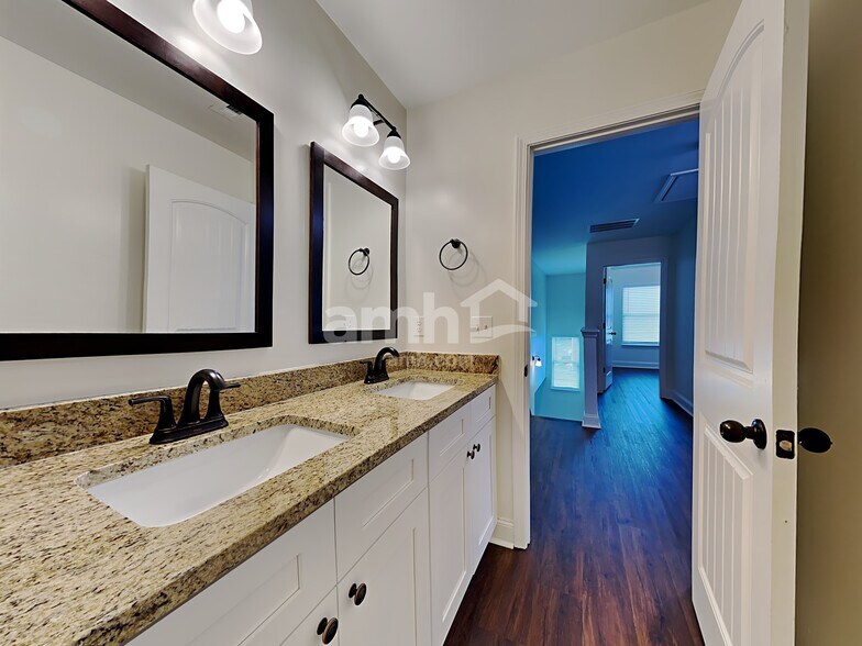 Building Photo - 44 Brookhill Ct