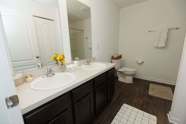 Building Photo - For Rent | Like-New 3BR/2BA Home in The Arbors – Northside Jacksonville