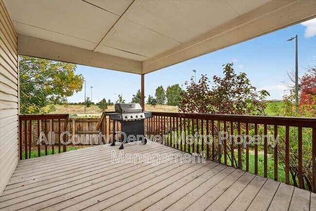 Building Photo - 5241 Helena St