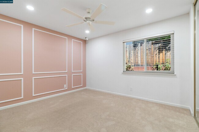 Building Photo - 313 Deepcreek Ct