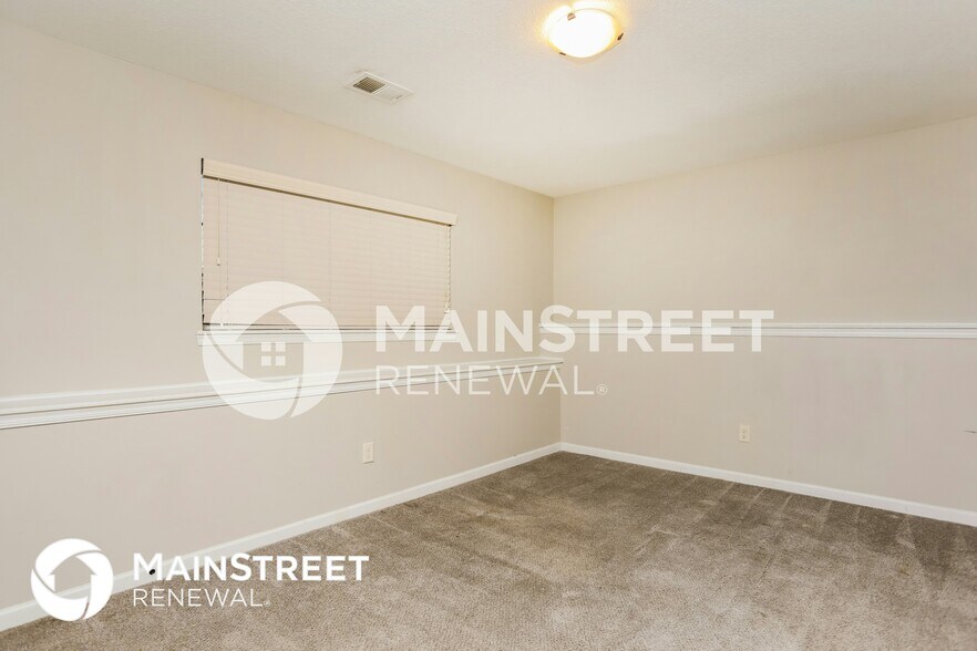 Building Photo - 709 Emerson Dr