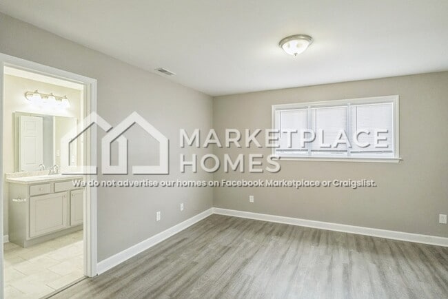 Building Photo - 216 Hendricks Pl