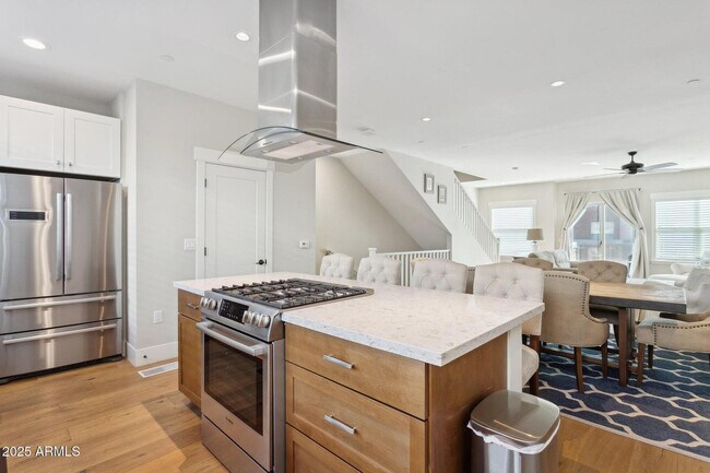 Building Photo - 1400 E Bethany Home Rd