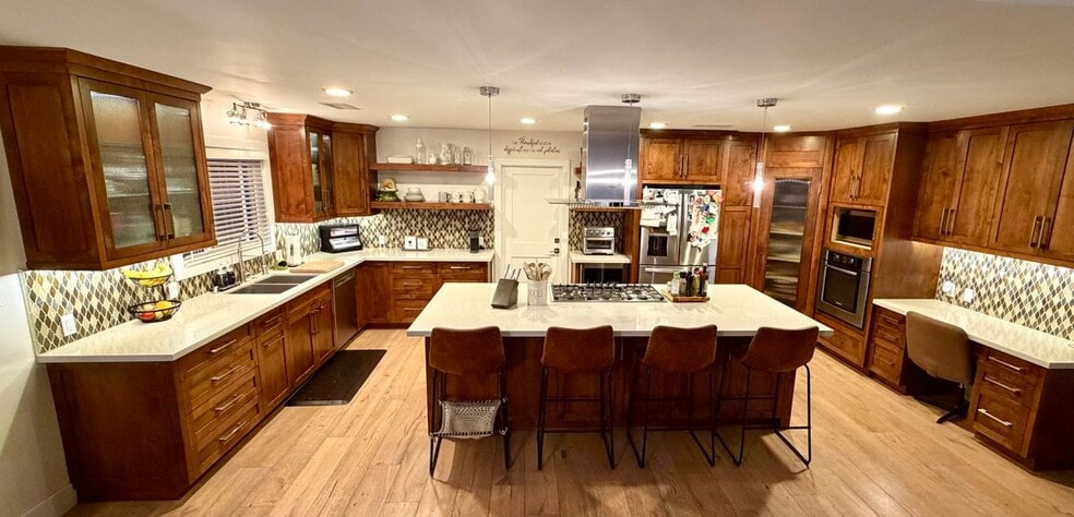 Building Photo - 17712 Collins Cir