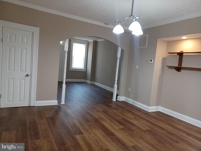 Building Photo - 513 N Highland Ave