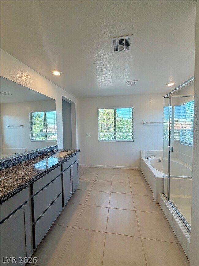 Building Photo - 11377 Sonny Miller Ct