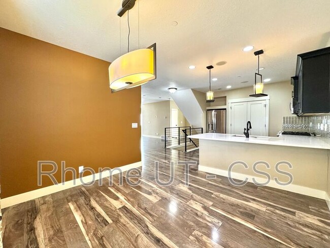 Building Photo - 18 N 1100 W